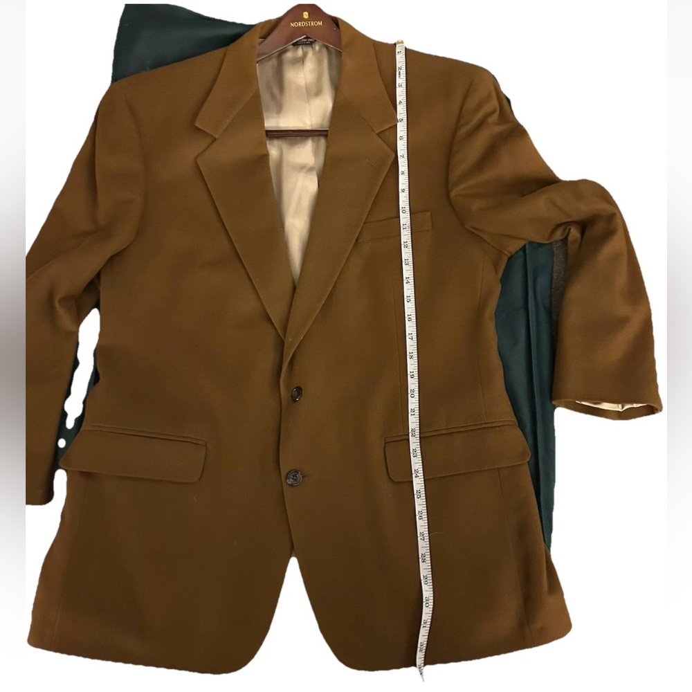 Elegant Tan Men's Blazer - Picture 5 of 13